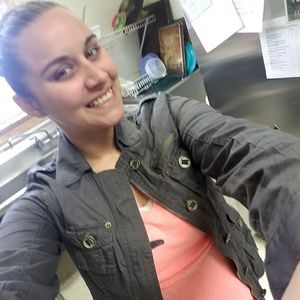 Meet your Posher, Liza